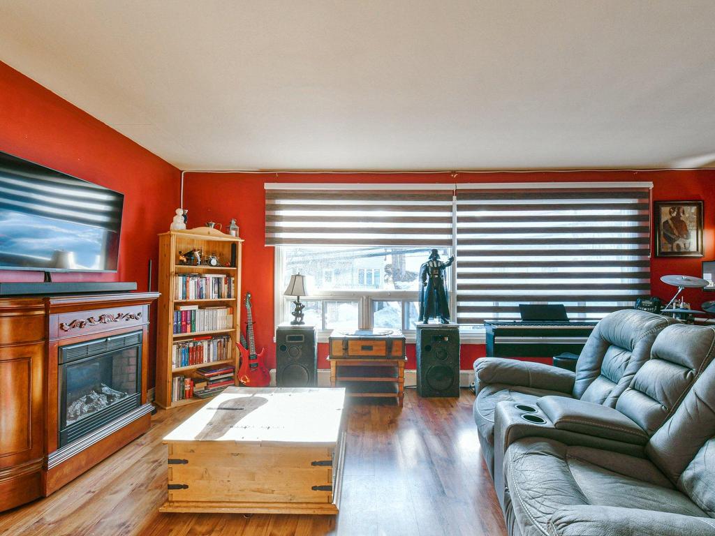 









1395

 - 1405


Rue St-Joseph

,
Sainte-Adèle,




QC
J8B1G5

