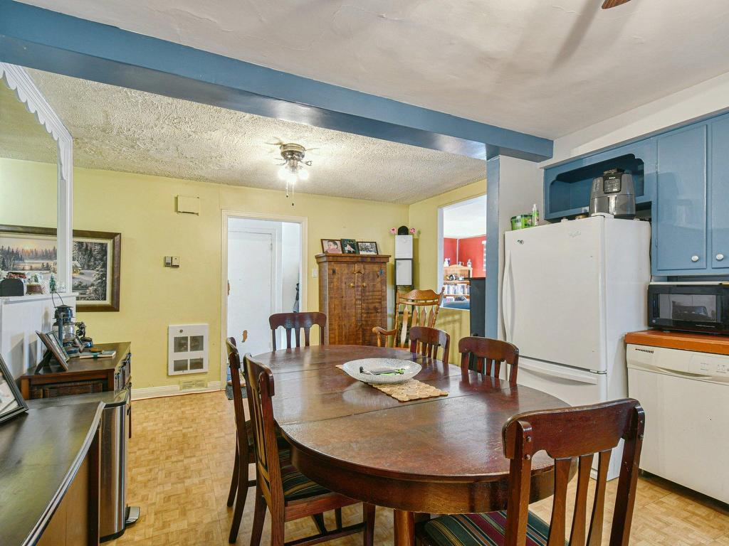 









1395

 - 1405


Rue St-Joseph

,
Sainte-Adèle,




QC
J8B1G5

