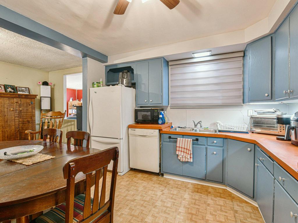









1395

 - 1405


Rue St-Joseph

,
Sainte-Adèle,




QC
J8B1G5

