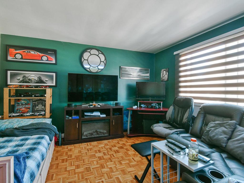 









1395

 - 1405


Rue St-Joseph

,
Sainte-Adèle,




QC
J8B1G5

