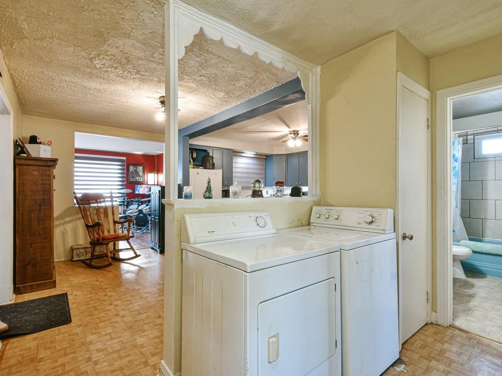 









1395

 - 1405


Rue St-Joseph

,
Sainte-Adèle,




QC
J8B1G5

