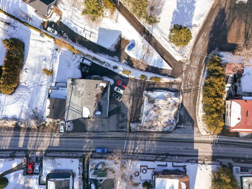 









1395

 - 1405


Rue St-Joseph

,
Sainte-Adèle,




QC
J8B1G5

