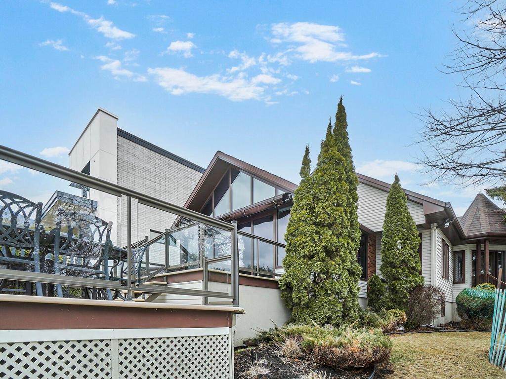 









9052


Boul. Marie-Victorin

,
Brossard,




QC
J4X1A3


