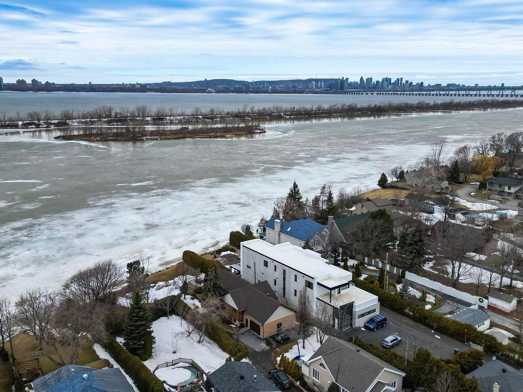 









9052


Boul. Marie-Victorin

,
Brossard,




QC
J4X1A3

