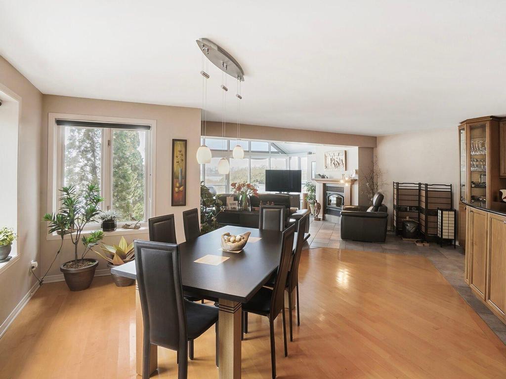 









9052


Boul. Marie-Victorin

,
Brossard,




QC
J4X1A3

