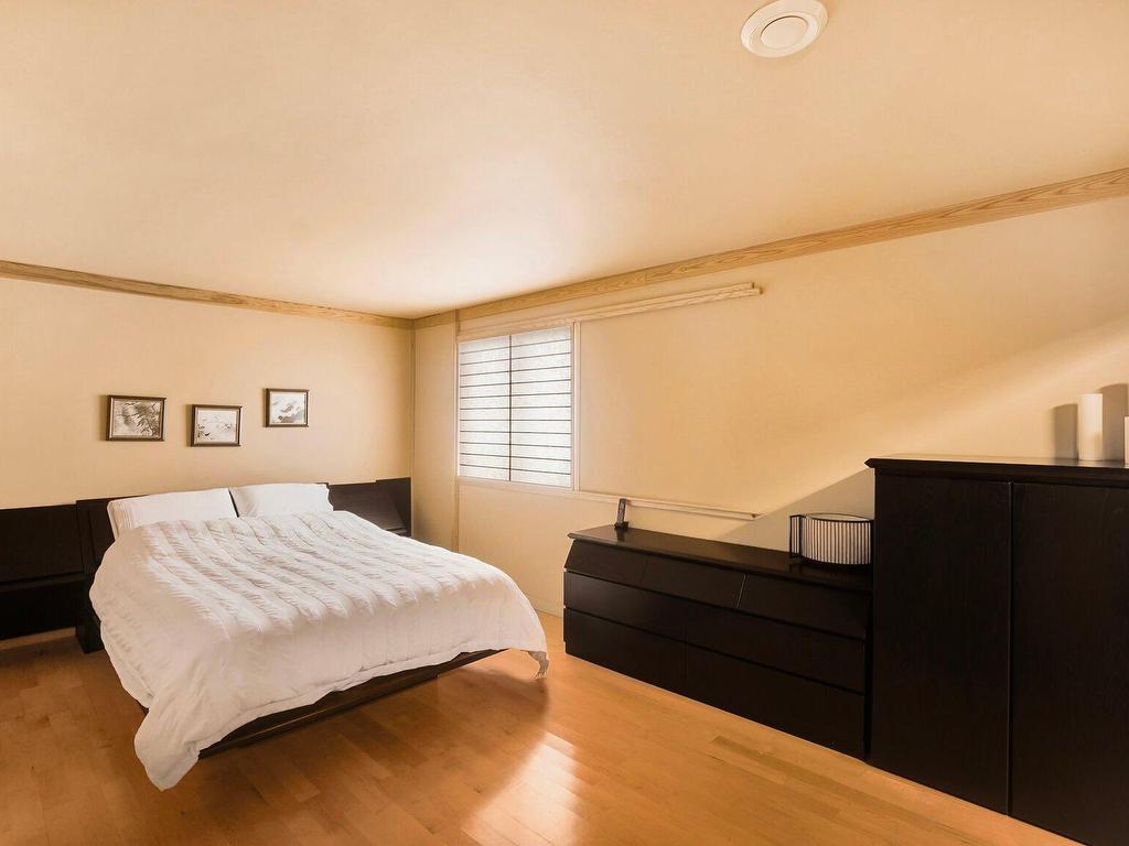 









9052


Boul. Marie-Victorin

,
Brossard,




QC
J4X1A3

