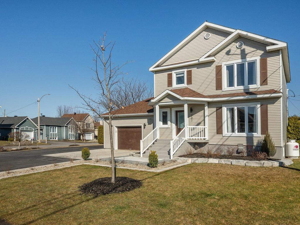 









207


Carré Chopin

,
Saint-Jean-sur-Richelieu,




QC
J3B8W4


