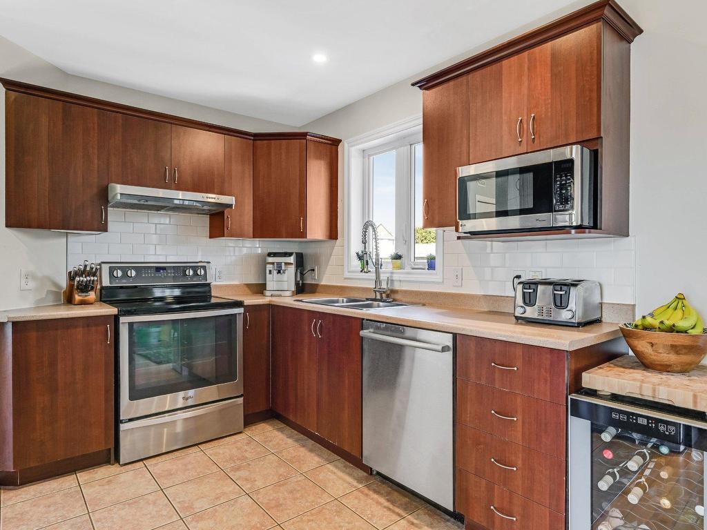 









207


Carré Chopin

,
Saint-Jean-sur-Richelieu,




QC
J3B8W4

