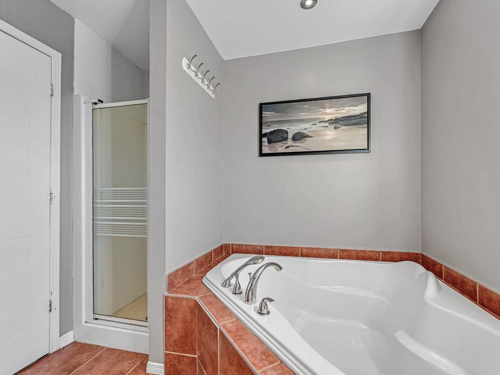 









207


Carré Chopin

,
Saint-Jean-sur-Richelieu,




QC
J3B8W4

