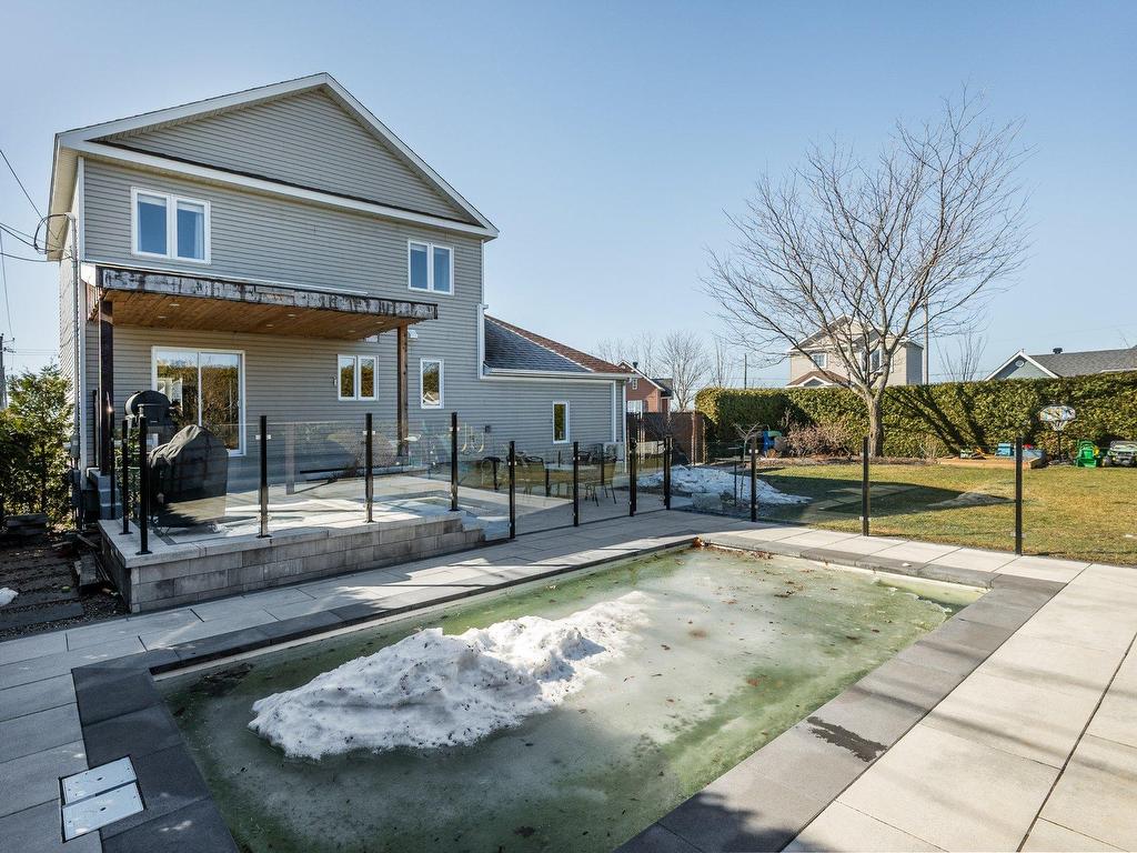 









207


Carré Chopin

,
Saint-Jean-sur-Richelieu,




QC
J3B8W4

