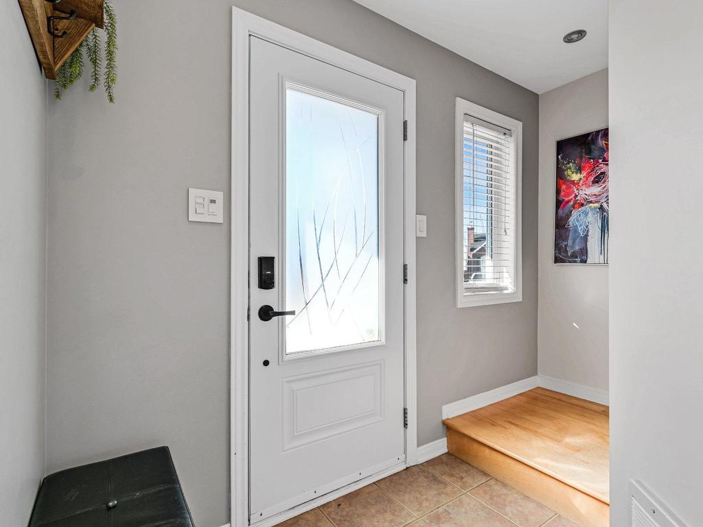 









207


Carré Chopin

,
Saint-Jean-sur-Richelieu,




QC
J3B8W4

