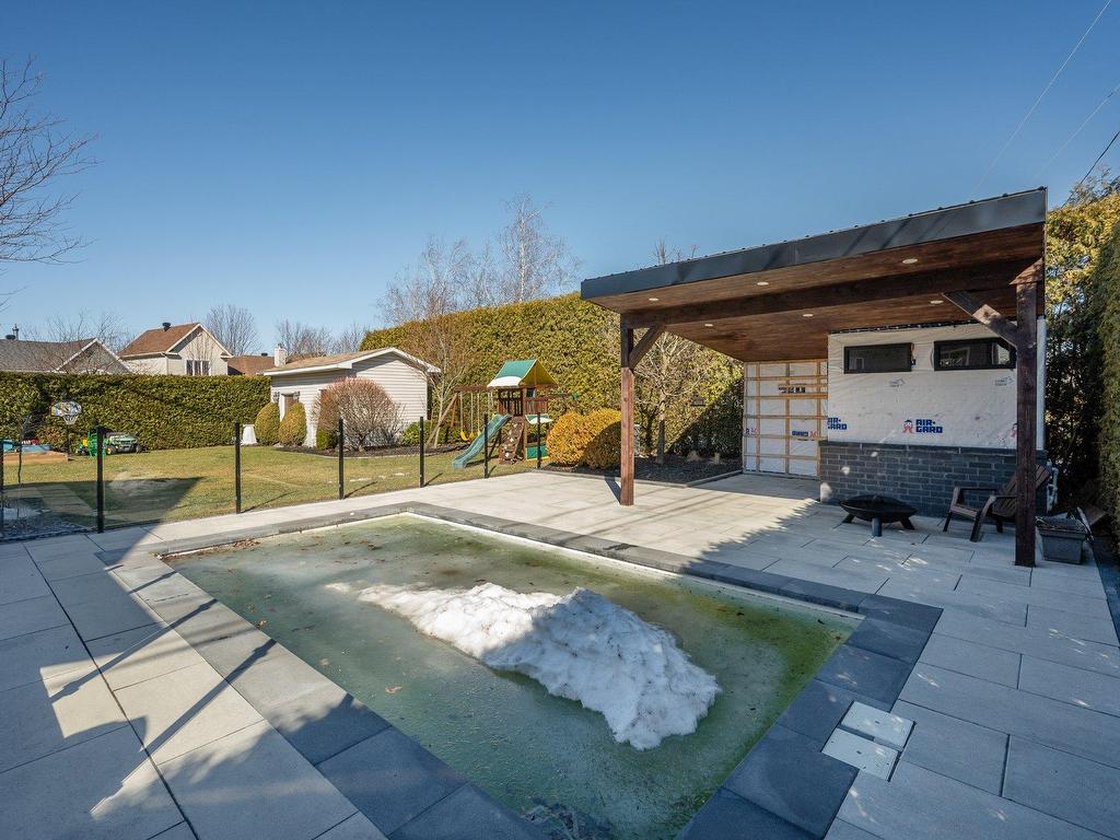 









207


Carré Chopin

,
Saint-Jean-sur-Richelieu,




QC
J3B8W4

