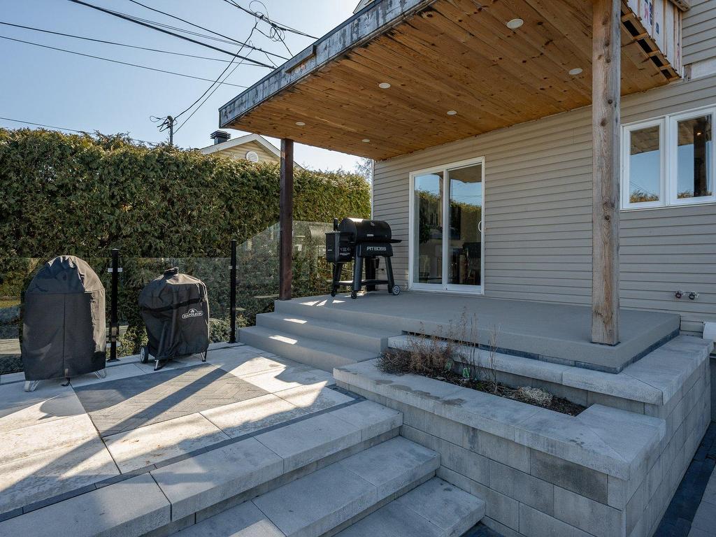 









207


Carré Chopin

,
Saint-Jean-sur-Richelieu,




QC
J3B8W4

