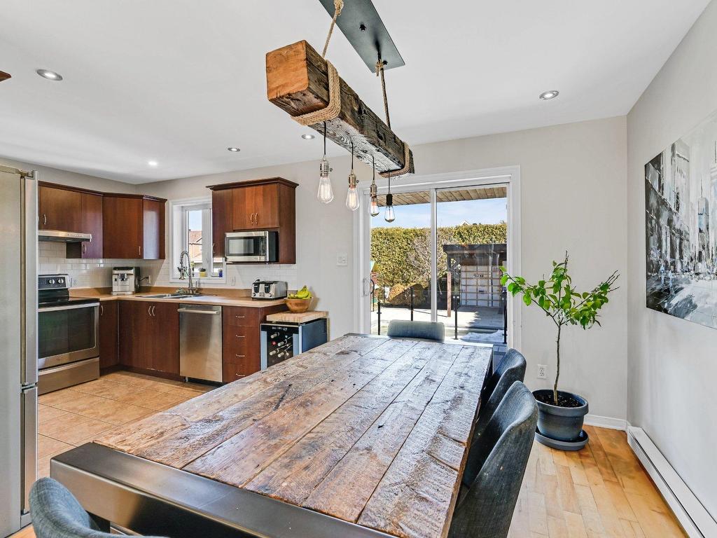 









207


Carré Chopin

,
Saint-Jean-sur-Richelieu,




QC
J3B8W4

