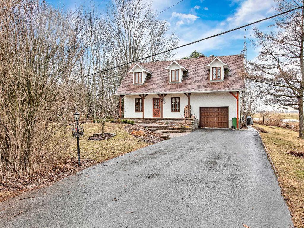 









723


Rue Principale

,
Saint-Paul-de-l'Île-aux-Noix,




QC
J0J1G0

