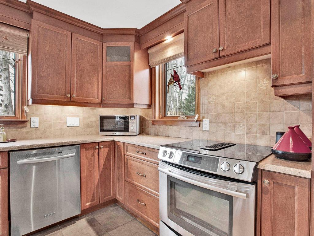 









723


Rue Principale

,
Saint-Paul-de-l'Île-aux-Noix,




QC
J0J1G0

