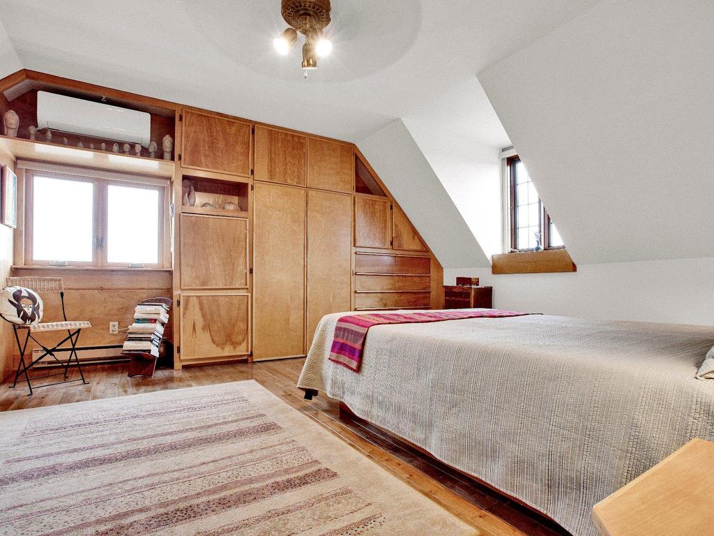 









723


Rue Principale

,
Saint-Paul-de-l'Île-aux-Noix,




QC
J0J1G0

