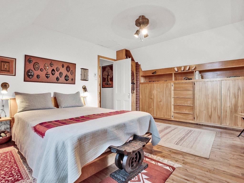 









723


Rue Principale

,
Saint-Paul-de-l'Île-aux-Noix,




QC
J0J1G0

