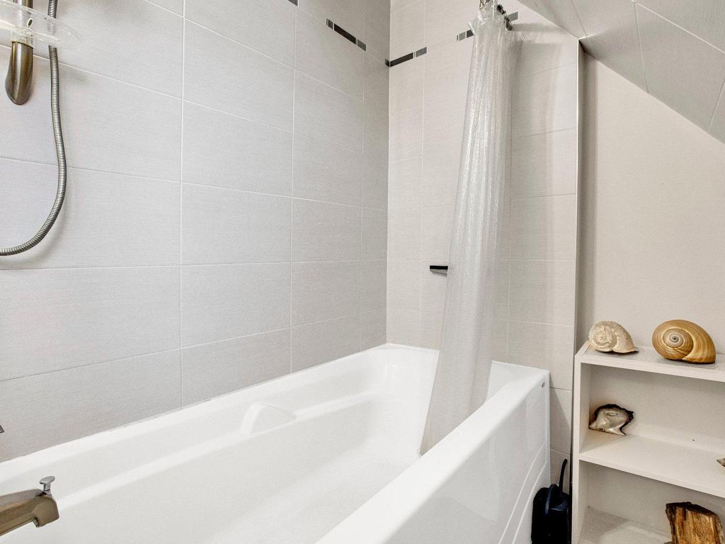 









723


Rue Principale

,
Saint-Paul-de-l'Île-aux-Noix,




QC
J0J1G0

