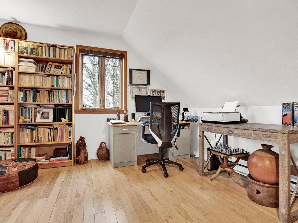 









723


Rue Principale

,
Saint-Paul-de-l'Île-aux-Noix,




QC
J0J1G0

