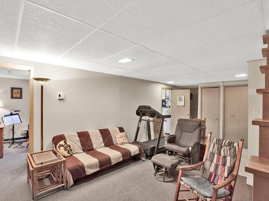 









723


Rue Principale

,
Saint-Paul-de-l'Île-aux-Noix,




QC
J0J1G0

