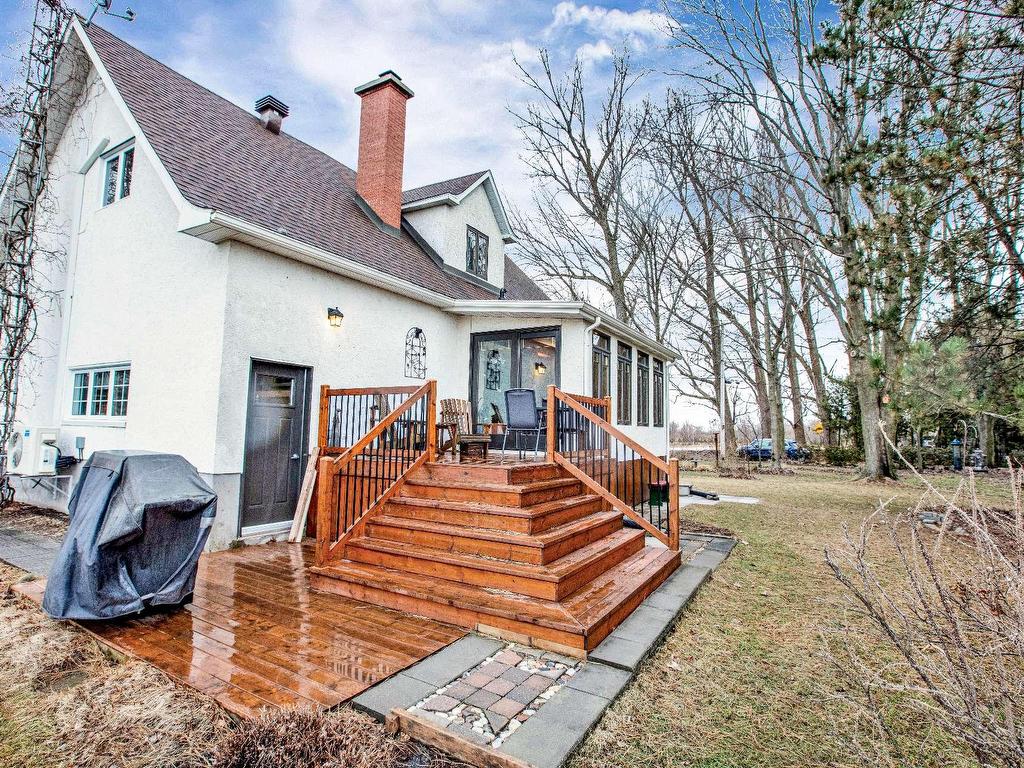 









723


Rue Principale

,
Saint-Paul-de-l'Île-aux-Noix,




QC
J0J1G0

