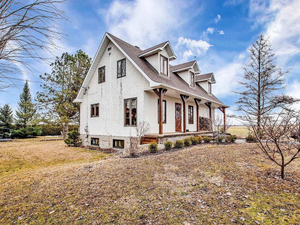 









723


Rue Principale

,
Saint-Paul-de-l'Île-aux-Noix,




QC
J0J1G0


