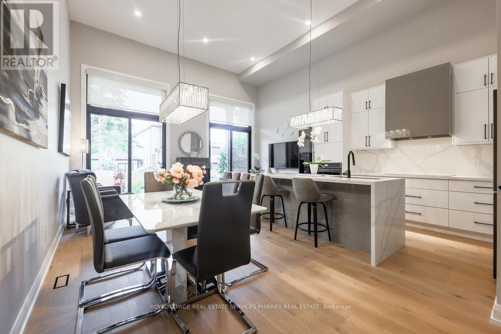 












105 TENTH STREET

,
Toronto,




Ontario
M8V3E9

