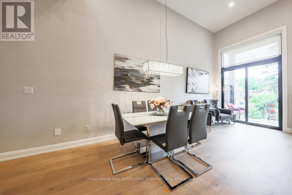 












105 TENTH STREET

,
Toronto,




Ontario
M8V3E9

