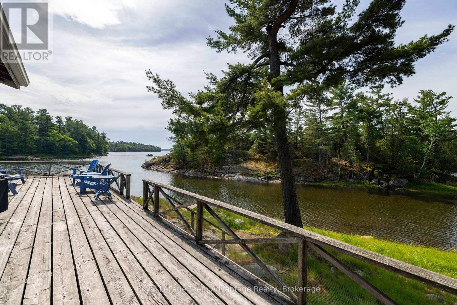 












22 A30 & A28 ISLAND

,
The Archipelago (Archipelago North),




Ontario
P0G1K0

