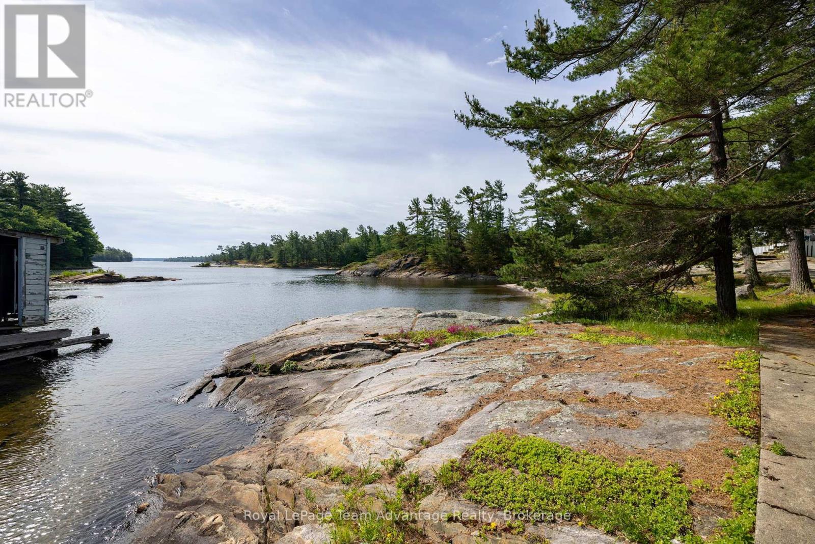 












22 A30 & A28 ISLAND

,
The Archipelago (Archipelago North),




Ontario
P0G1K0

