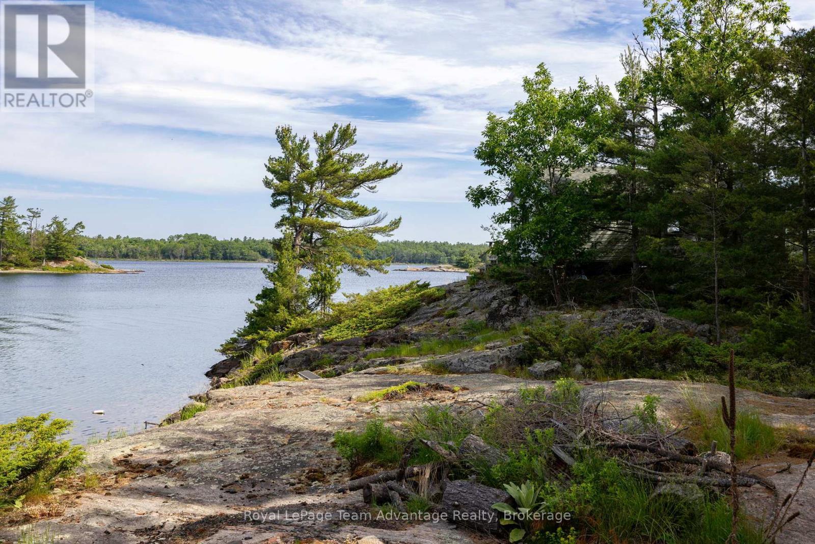 












22 A30 & A28 ISLAND

,
The Archipelago (Archipelago North),




Ontario
P0G1K0

