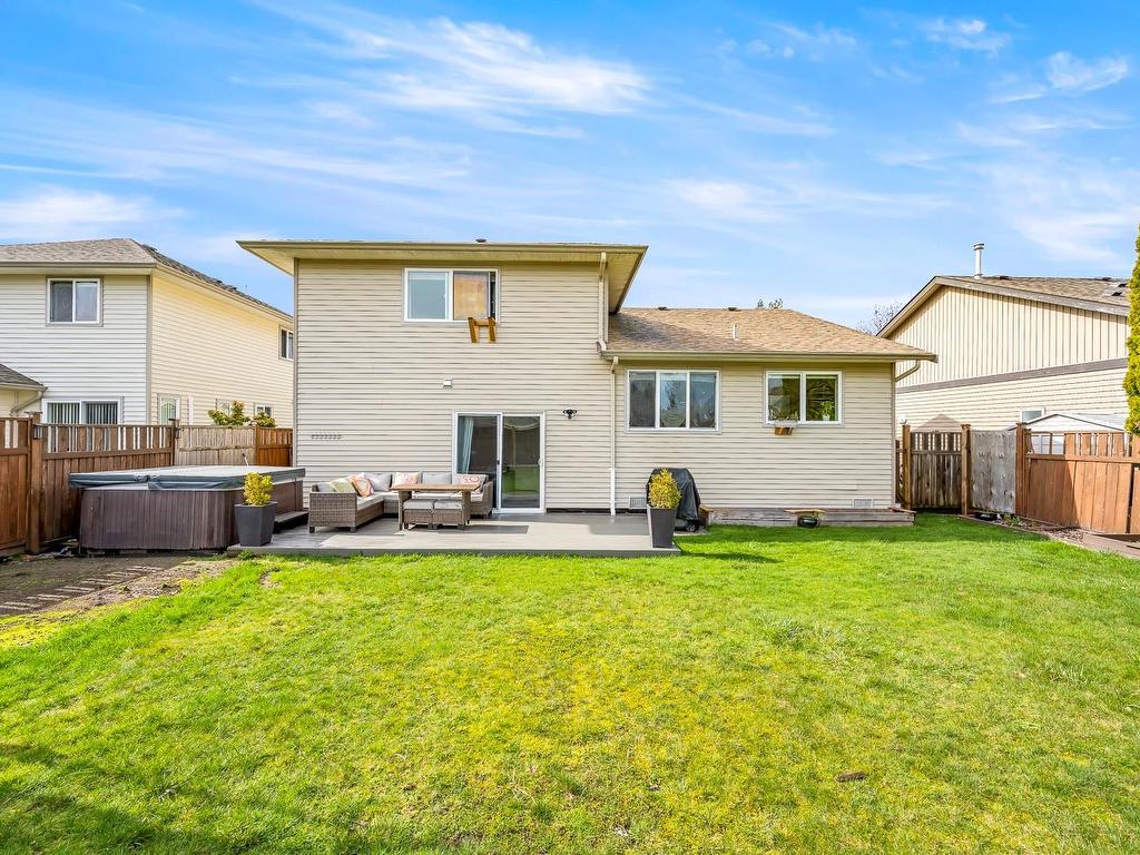 









836


Tracker

Pl,
Comox,




BC
V9M 4E8


