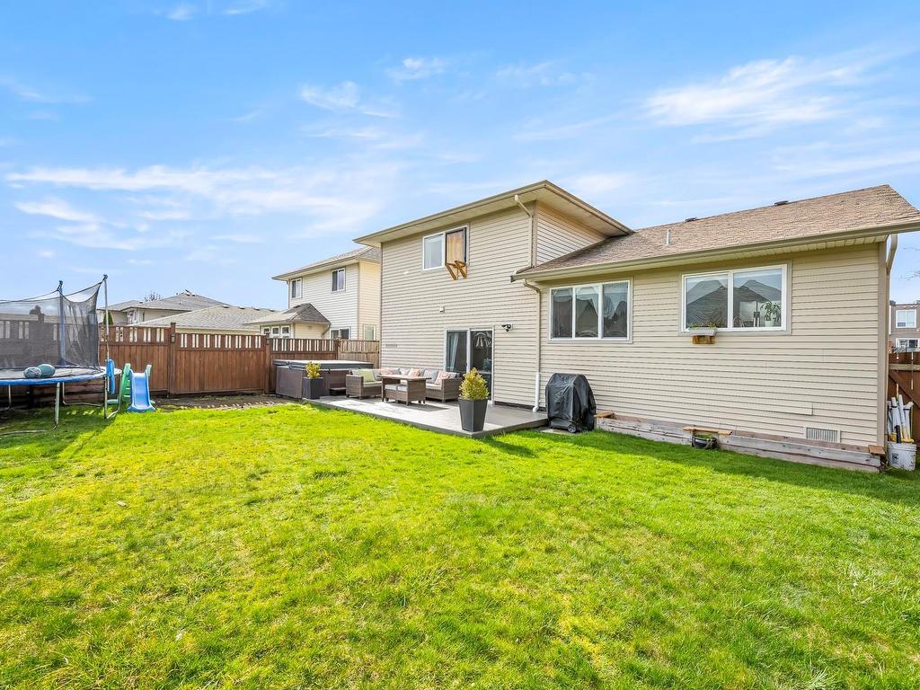 









836


Tracker

Pl,
Comox,




BC
V9M 4E8

