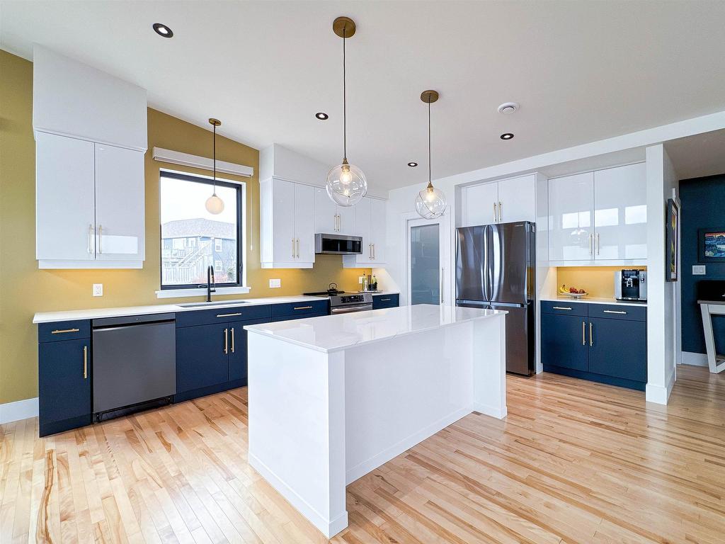 












19 Harvest Drive

,
Stratford,




PE
C1B 0G8

