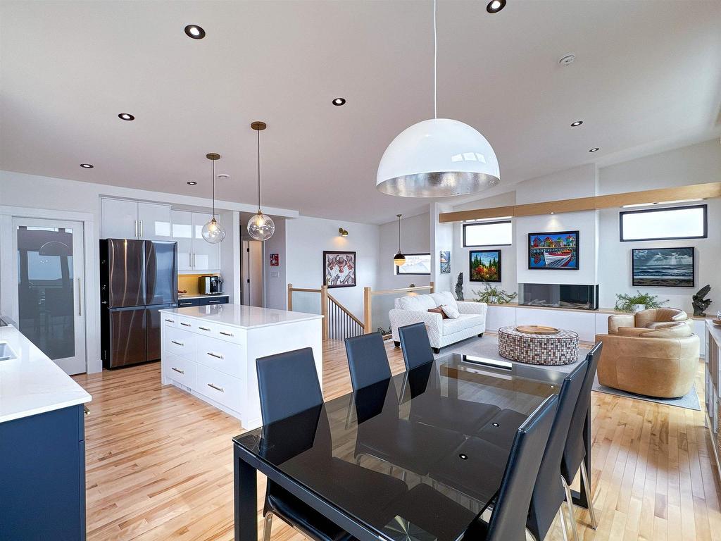 












19 Harvest Drive

,
Stratford,




PE
C1B 0G8

