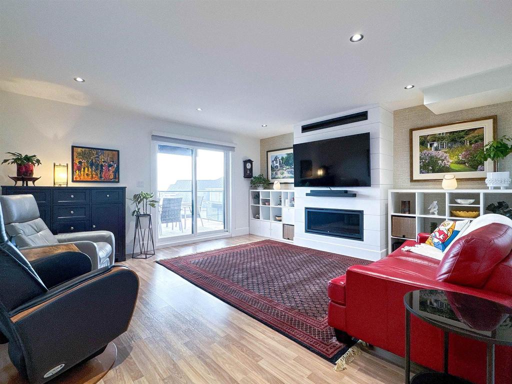 












19 Harvest Drive

,
Stratford,




PE
C1B 0G8

