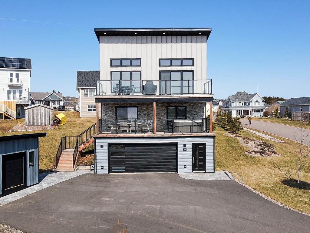












19 Harvest Drive

,
Stratford,




PE
C1B 0G8

