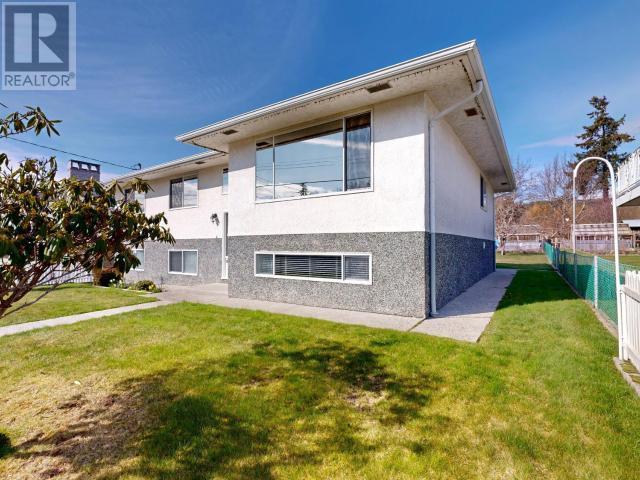 












6015 LOIS STREET

,
Powell River,




British Columbia
