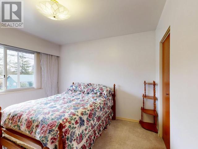












6015 LOIS STREET

,
Powell River,




British Columbia
