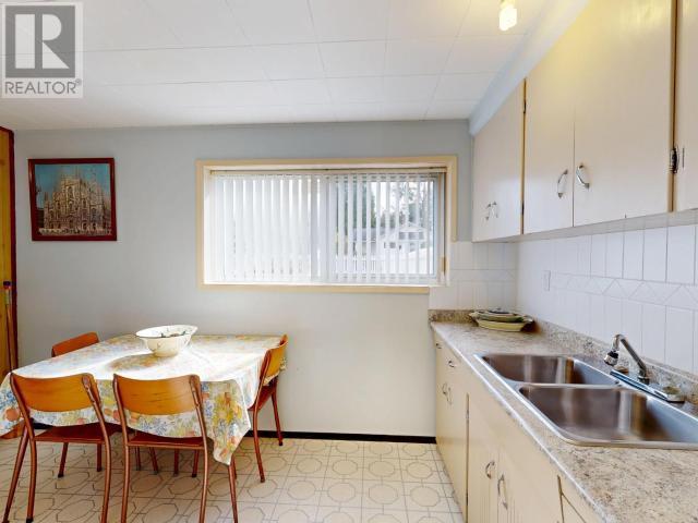 












6015 LOIS STREET

,
Powell River,




British Columbia
