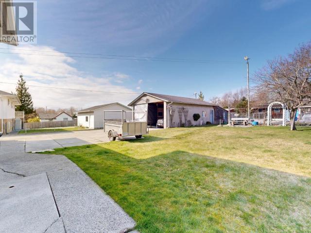 












6015 LOIS STREET

,
Powell River,




British Columbia
