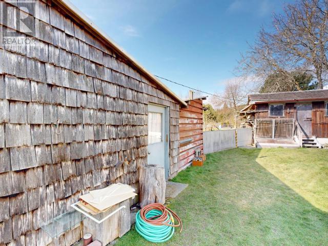 












6015 LOIS STREET

,
Powell River,




British Columbia
