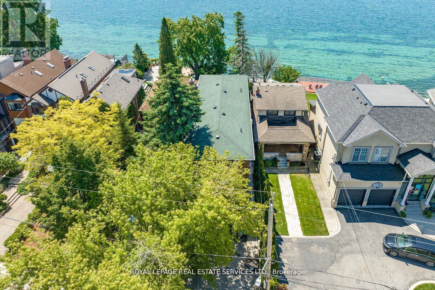 












135 LAKE SHORE DRIVE

,
Toronto,




Ontario
M8V2A1

