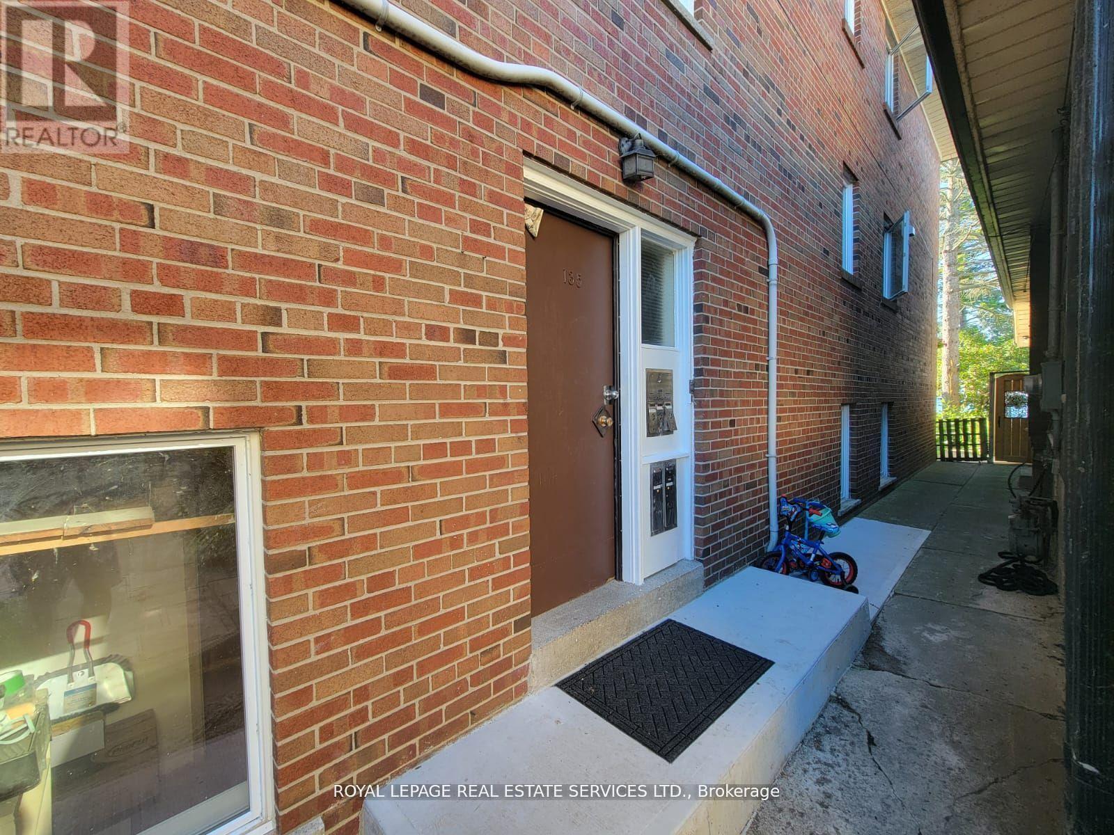 












135 LAKE SHORE DRIVE

,
Toronto,




Ontario
M8V2A1

