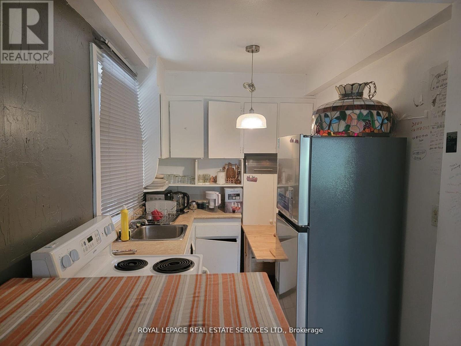 












135 LAKE SHORE DRIVE

,
Toronto,




Ontario
M8V2A1


