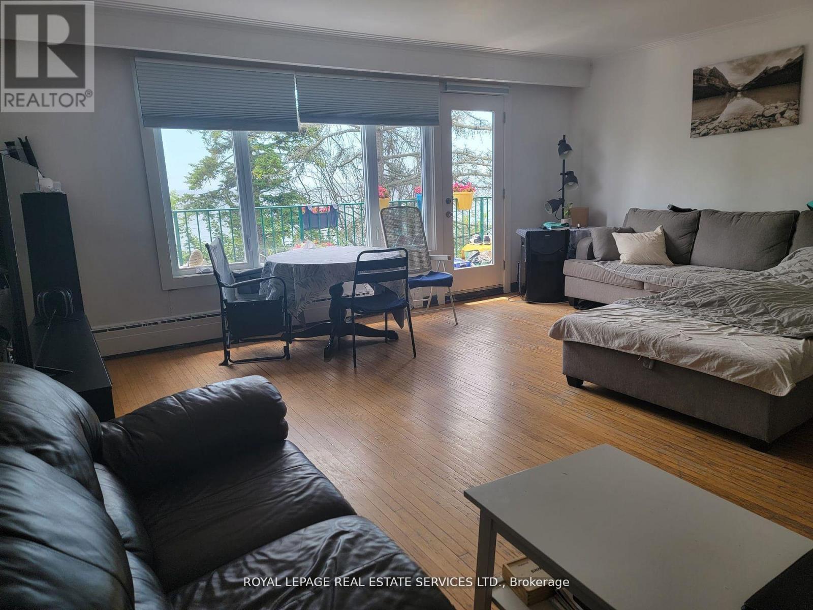 












135 LAKE SHORE DRIVE

,
Toronto,




Ontario
M8V2A1

