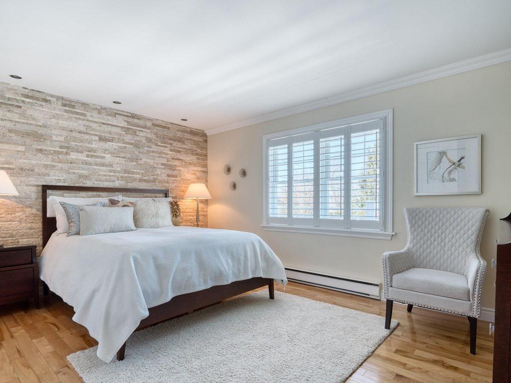 









1085


Rue Pascal

,
Jacques-Cartier (Sherbrooke),




QC
J1J4B8

