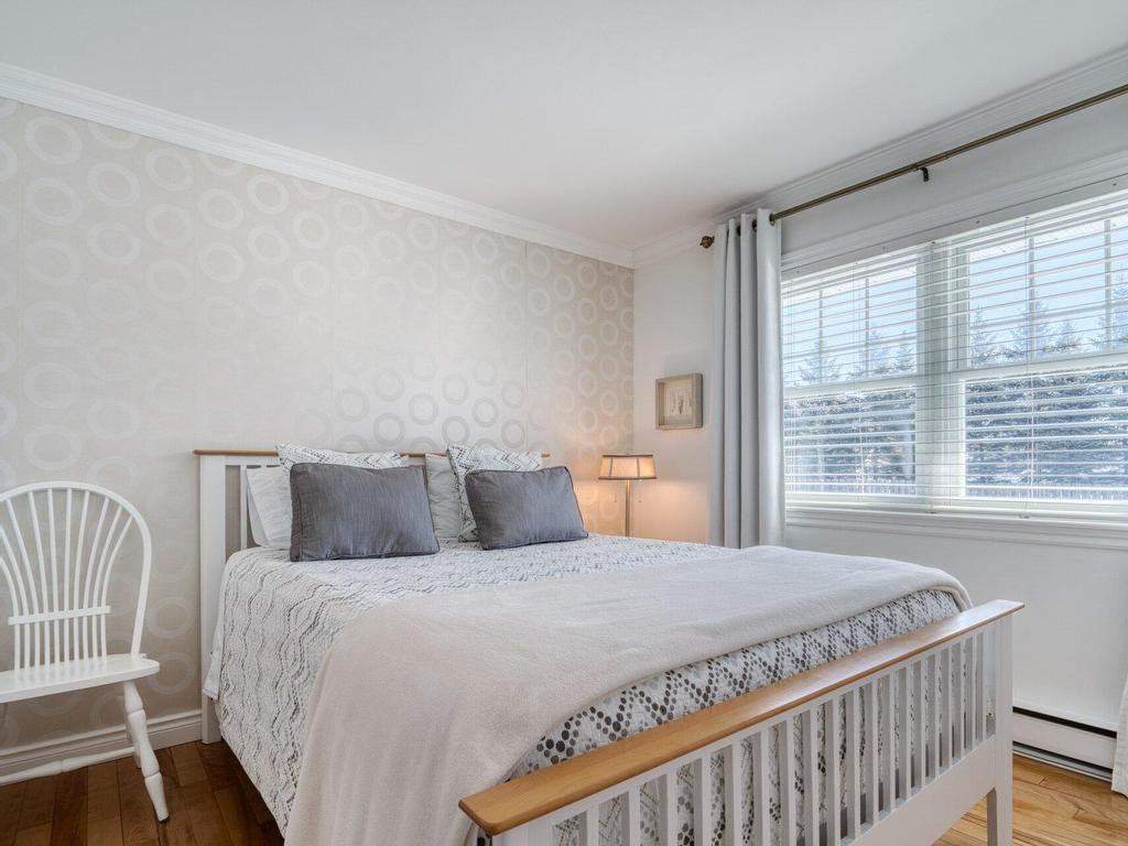 









1085


Rue Pascal

,
Jacques-Cartier (Sherbrooke),




QC
J1J4B8

