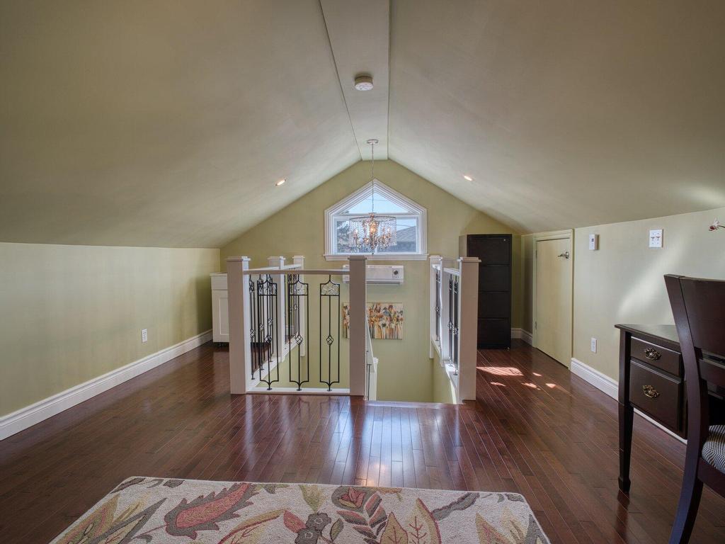 









1085


Rue Pascal

,
Jacques-Cartier (Sherbrooke),




QC
J1J4B8

